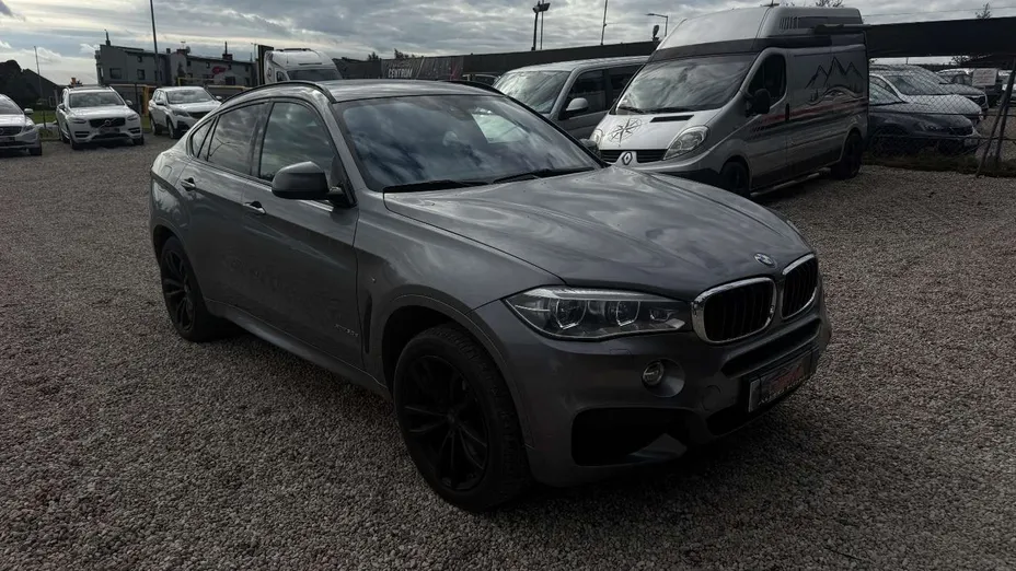 BMW X6 -