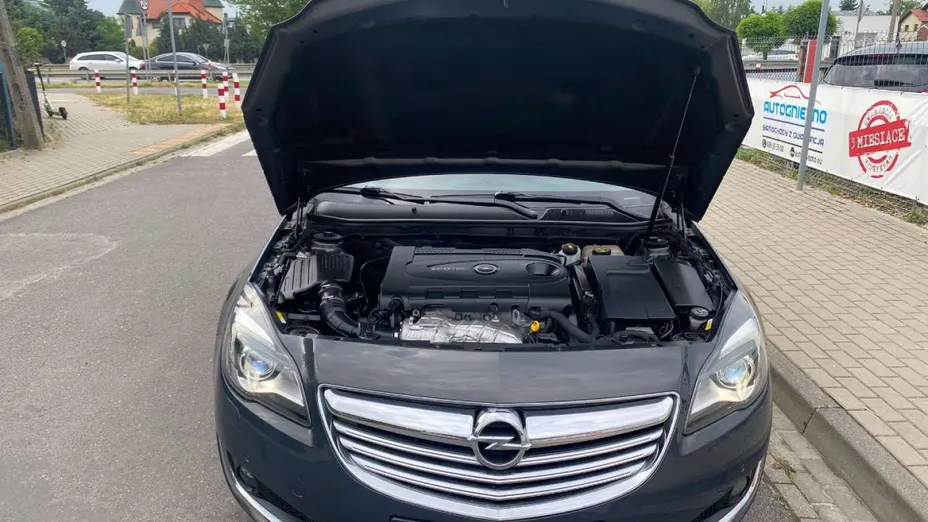 OPEL Insignia -