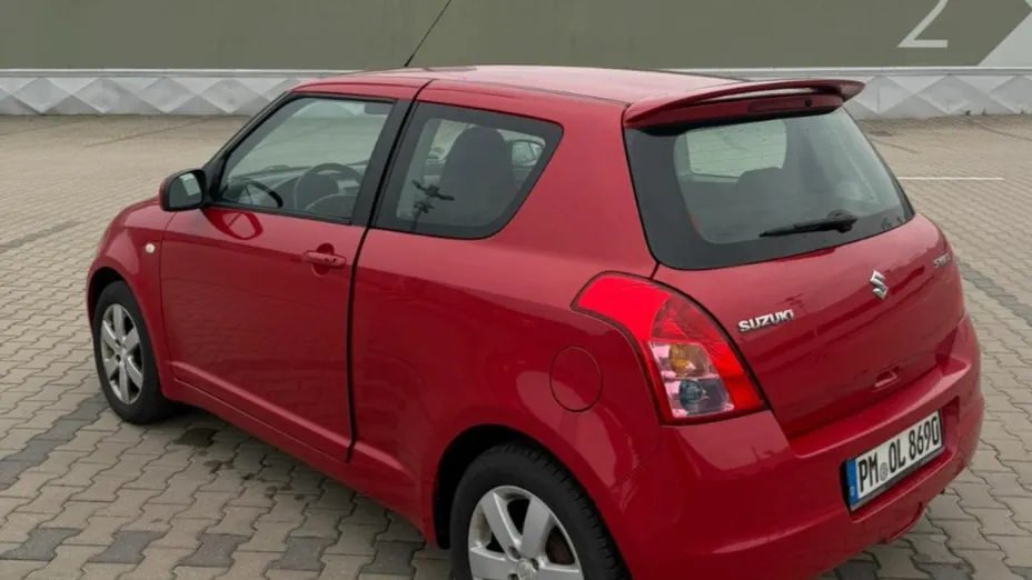 SUZUKI Swift -
