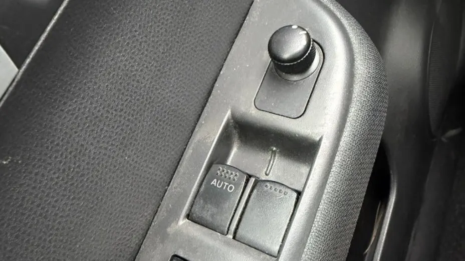 SUZUKI Swift -