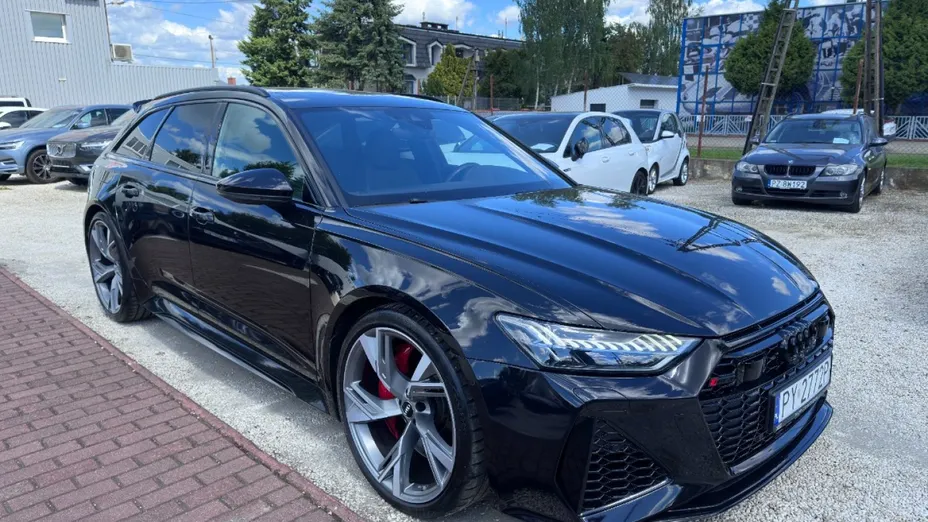 AUDI RS6 Avant -