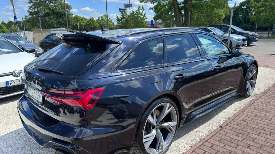 AUDI RS6 Avant -