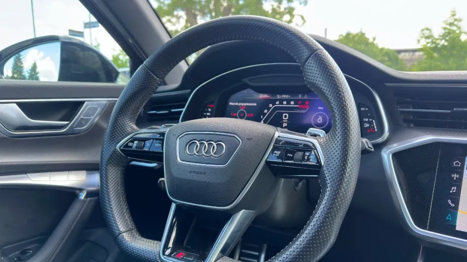 AUDI RS6 Avant -