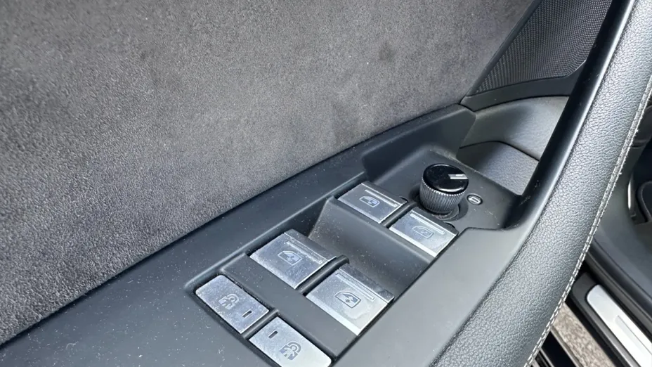 AUDI RS6 Avant -