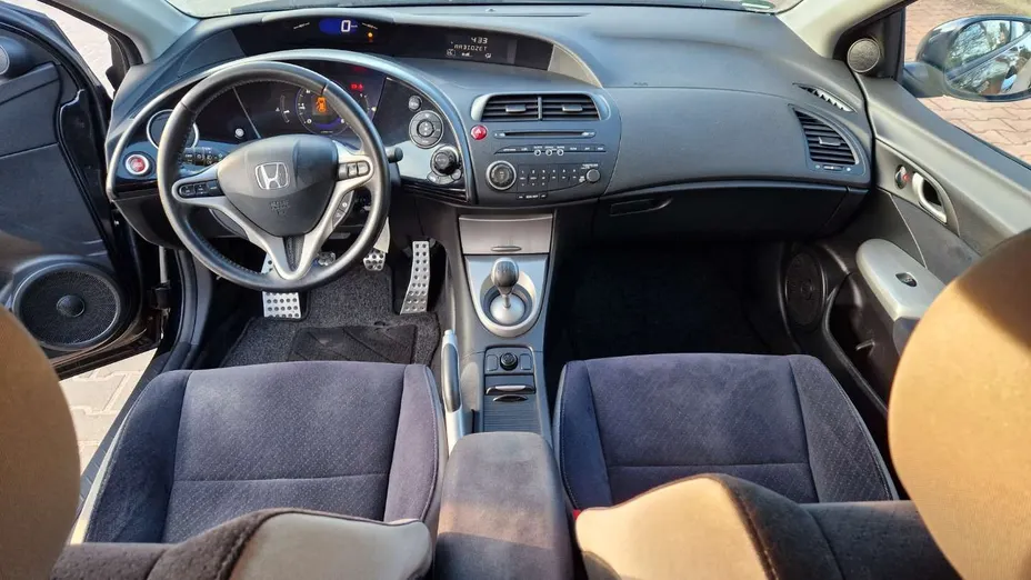 HONDA Civic -