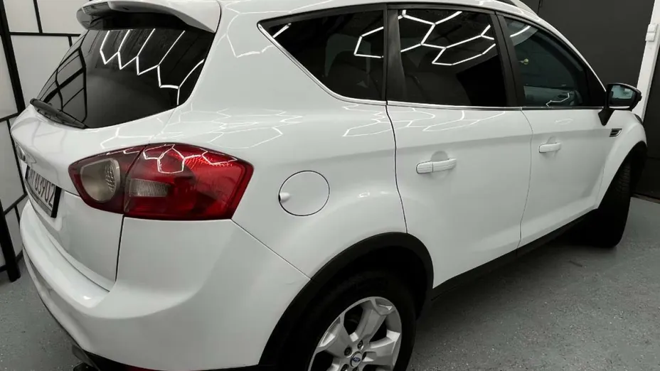 FORD Kuga -