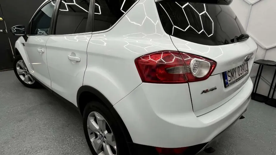 FORD Kuga -