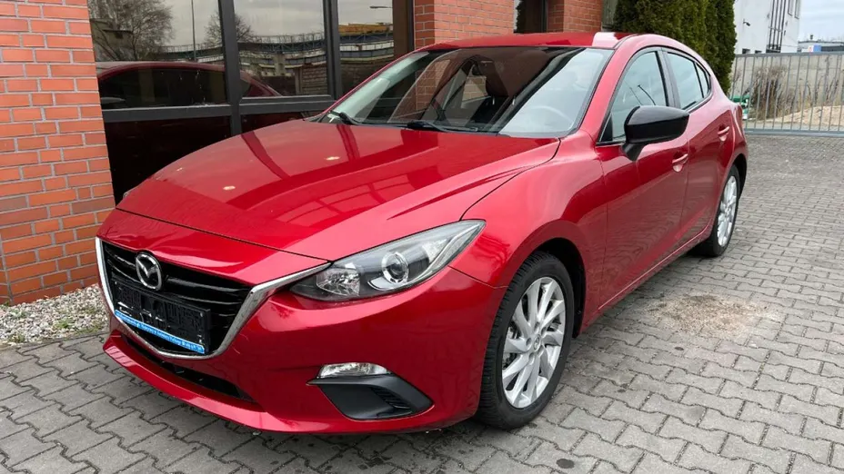 MAZDA 3 -