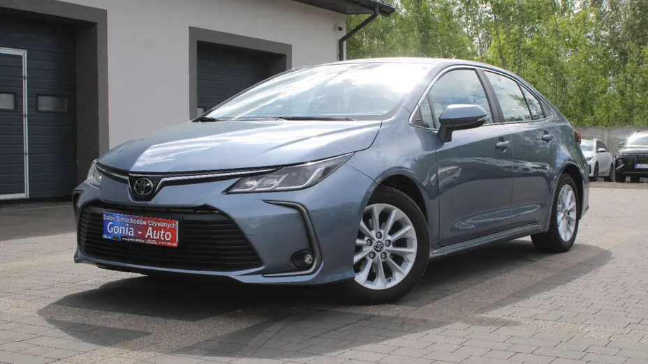 TOYOTA Corolla -