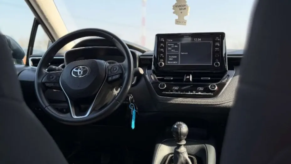 TOYOTA Corolla -