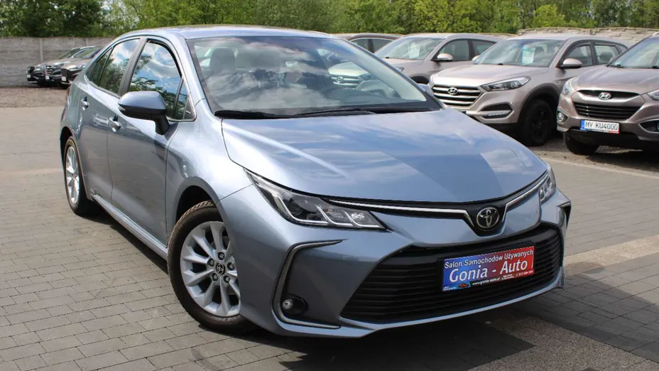 TOYOTA Corolla -
