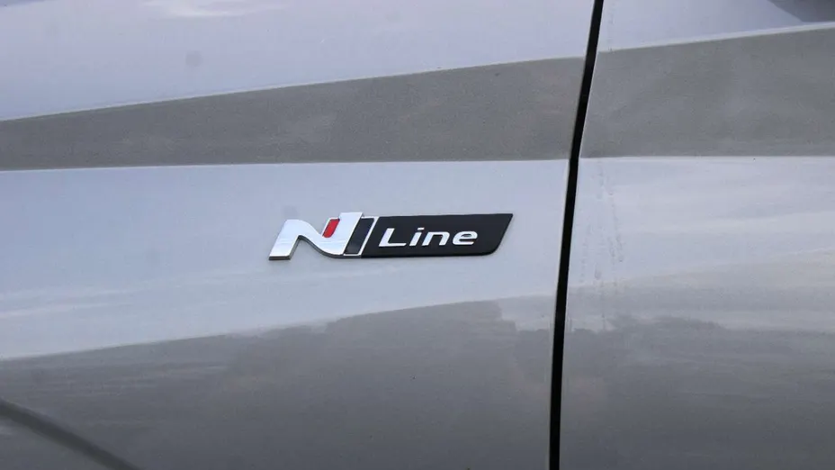 HYUNDAI i20 -