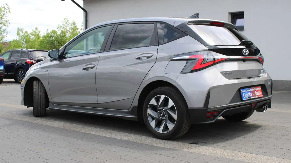 HYUNDAI i20 -