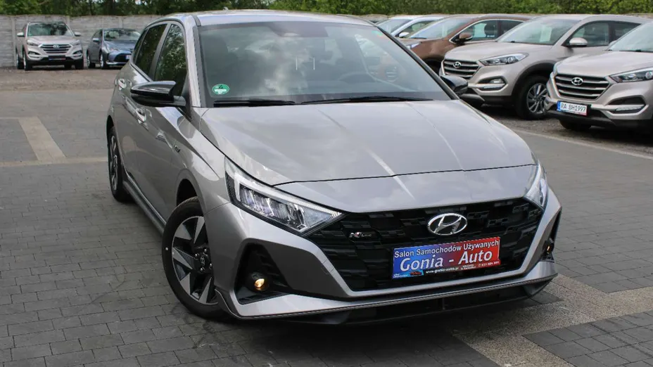 HYUNDAI i20 -