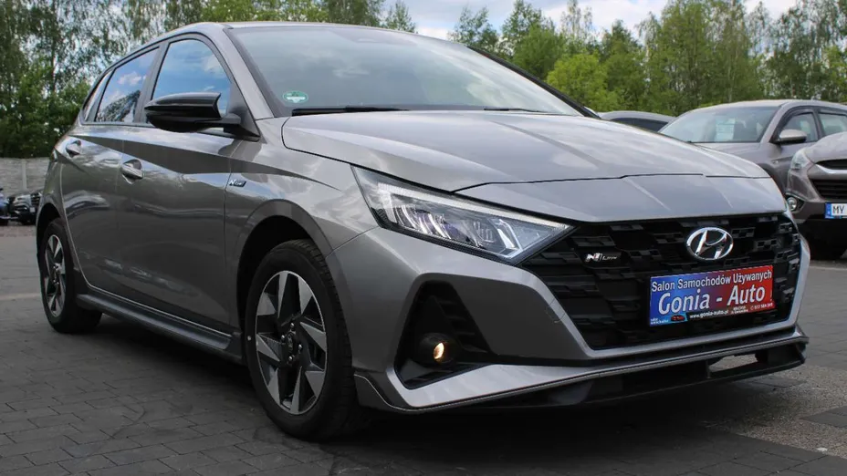 HYUNDAI i20 -