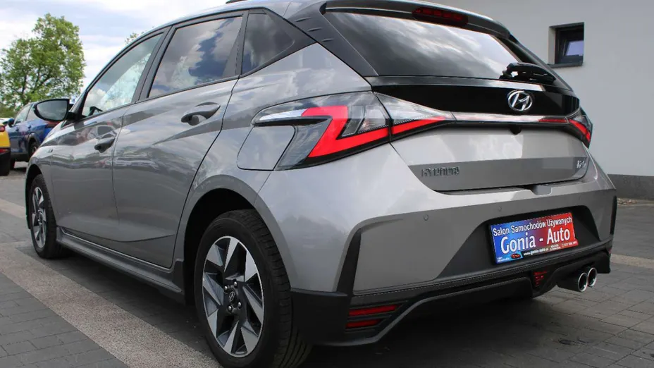 HYUNDAI i20 -