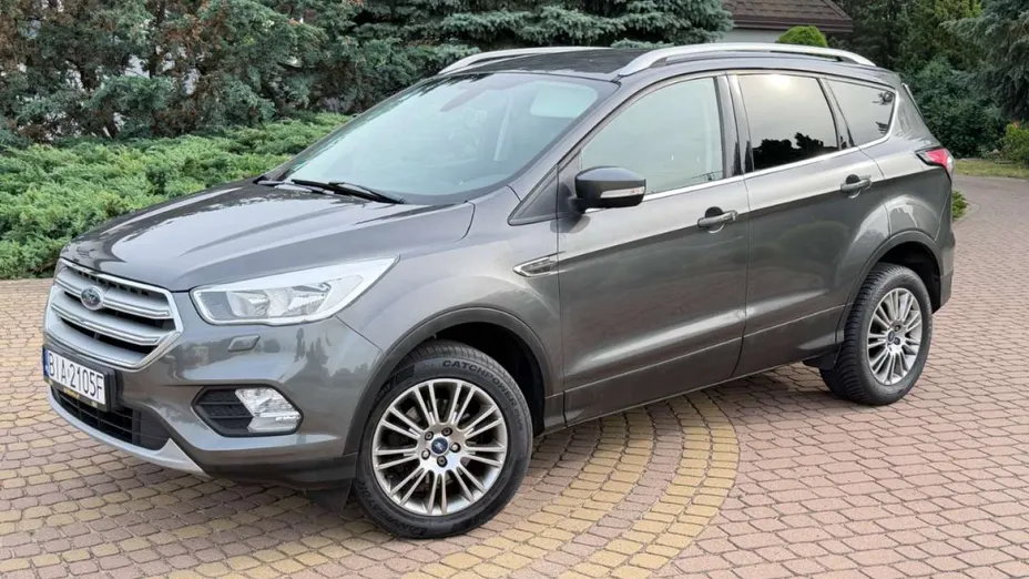 FORD Kuga -