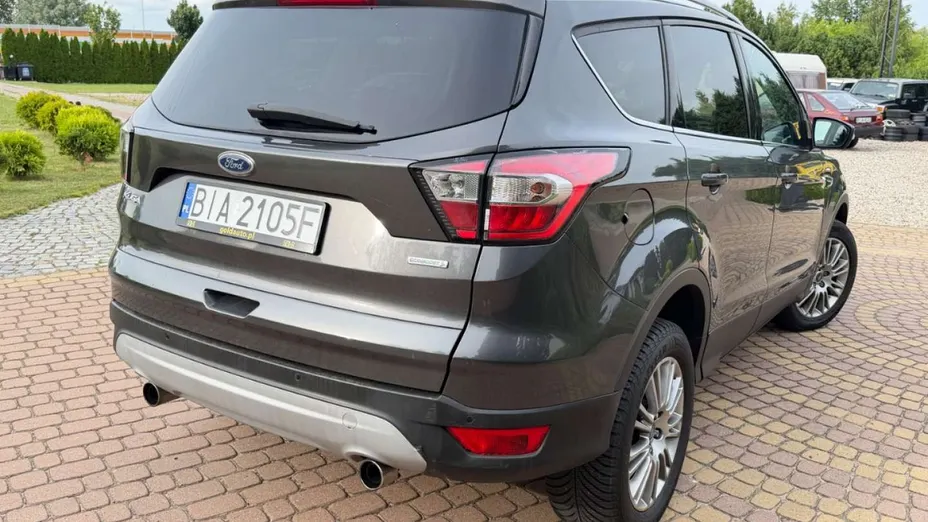FORD Kuga -