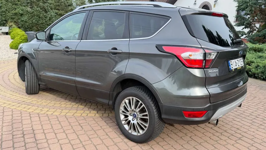 FORD Kuga -