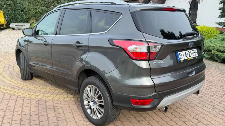FORD Kuga -