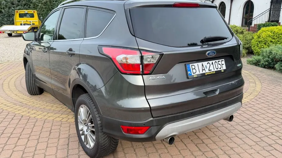 FORD Kuga -