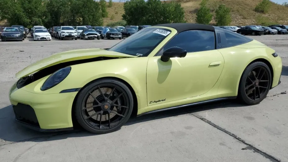 PORSCHE 911 -