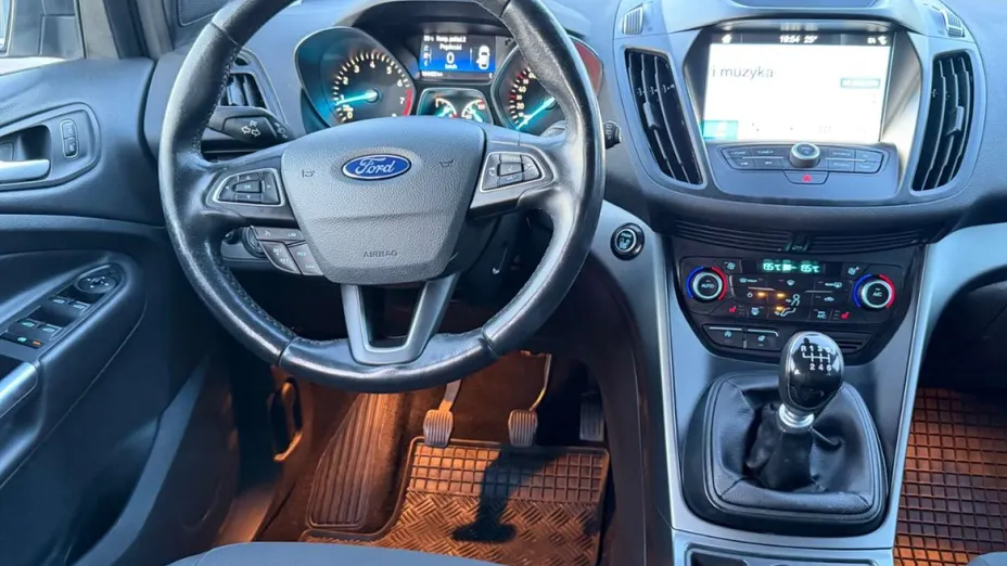 FORD Kuga -