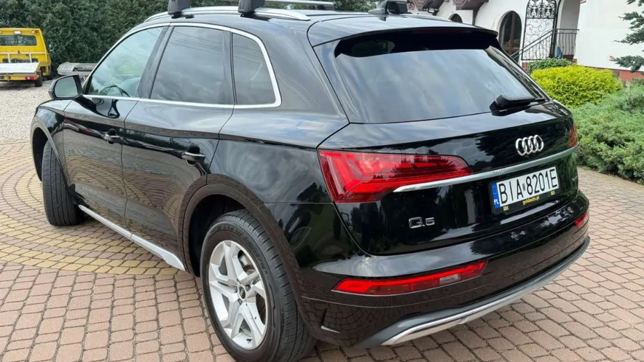 AUDI Q5 -