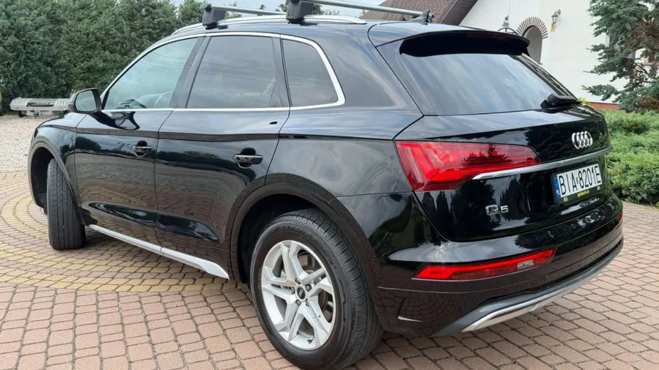 AUDI Q5 -