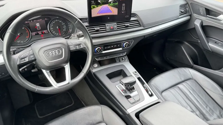 AUDI Q5 -