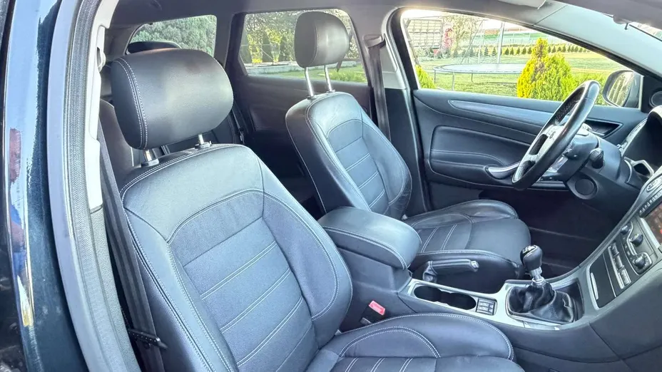 FORD Mondeo -