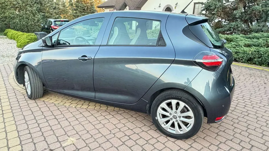 RENAULT ZOE -