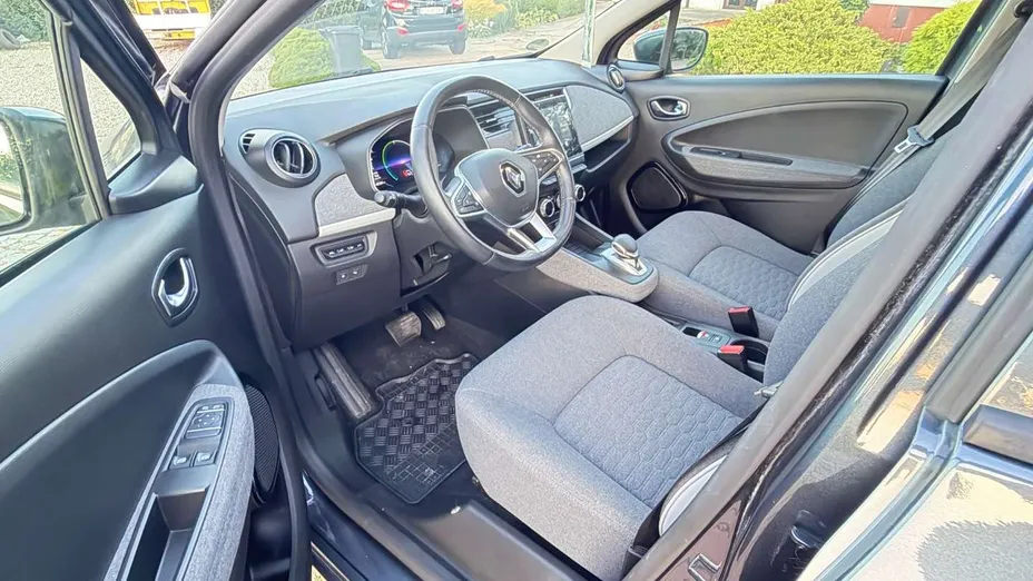 RENAULT ZOE -