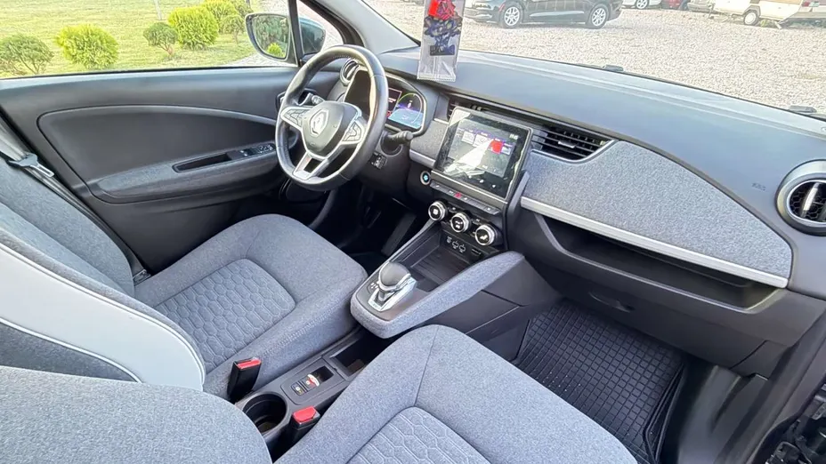 RENAULT ZOE -
