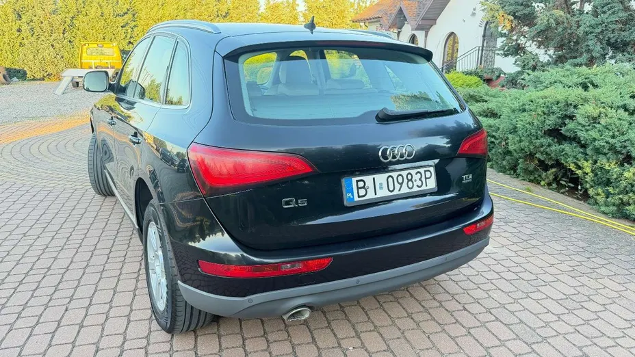 AUDI Q5 -