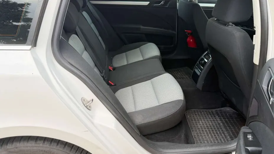 SKODA Superb -