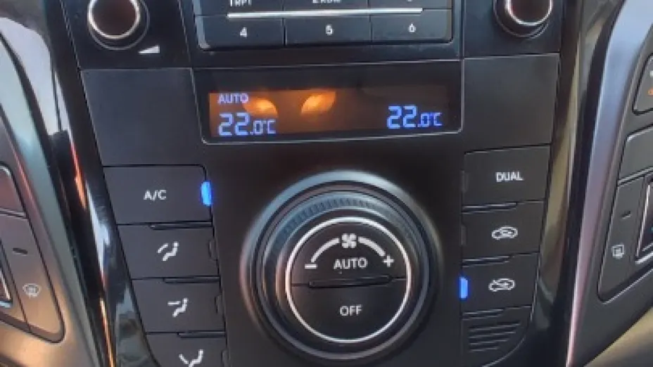 HYUNDAI i40 -
