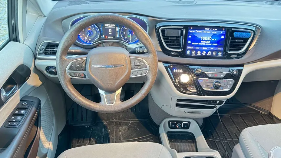 CHRYSLER Pacifica -