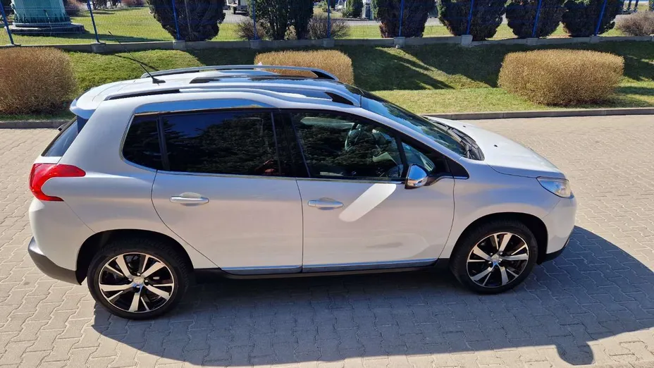 PEUGEOT 2008 -