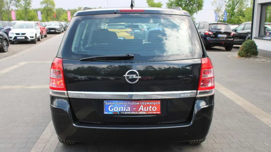 OPEL Zafira -