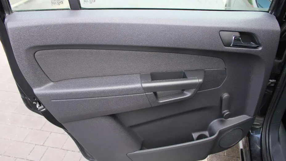 OPEL Zafira -