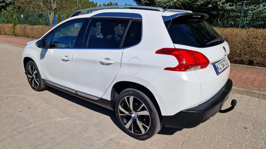 PEUGEOT 2008 -