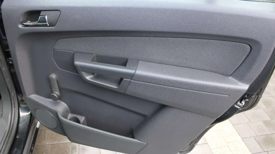 OPEL Zafira -