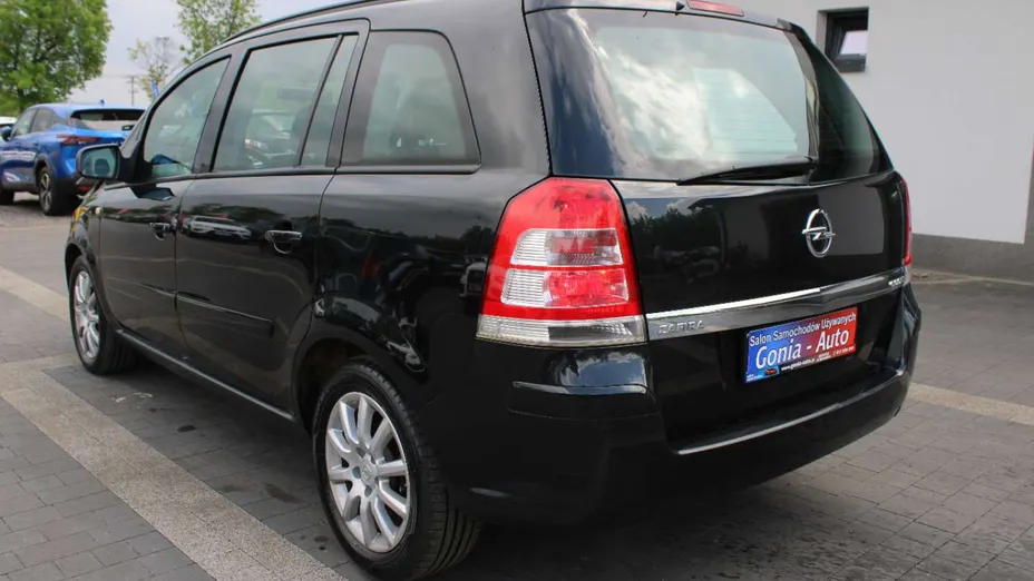 OPEL Zafira -