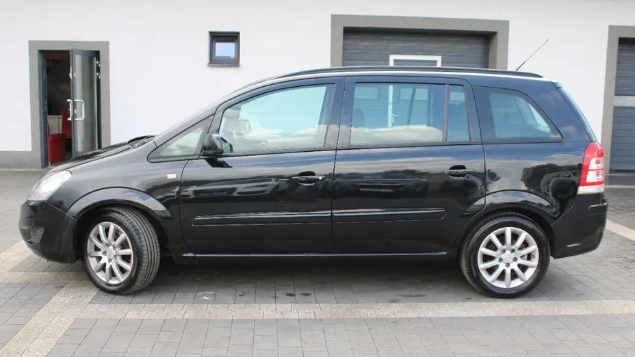 OPEL Zafira -