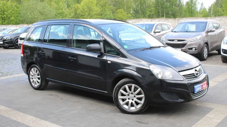 OPEL Zafira -