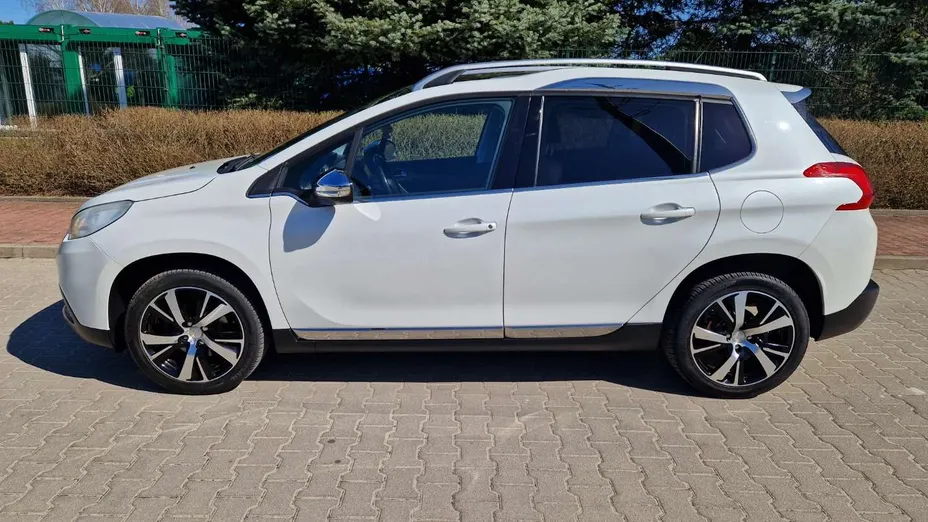 PEUGEOT 2008 -