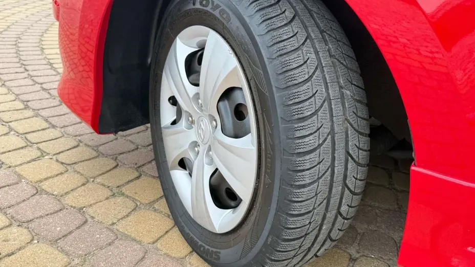 HYUNDAI i30 -
