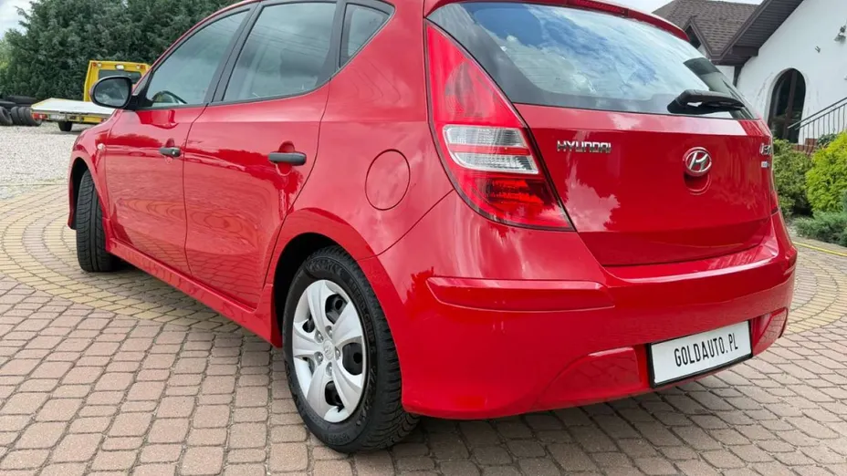 HYUNDAI i30 -