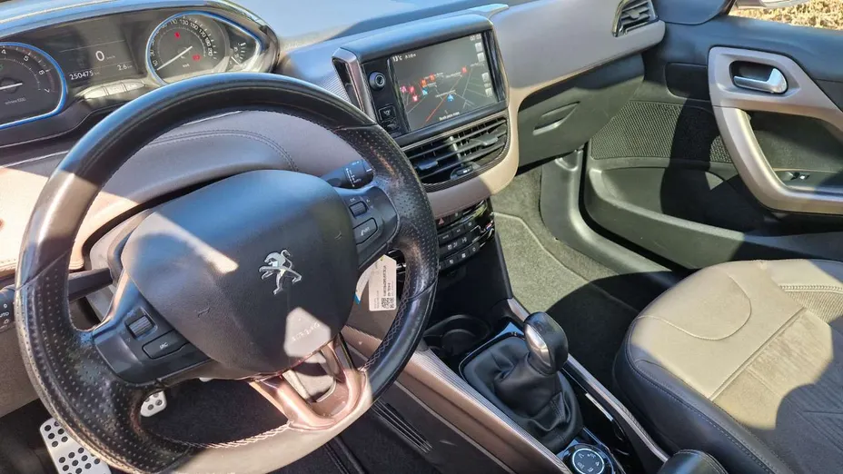 PEUGEOT 2008 -